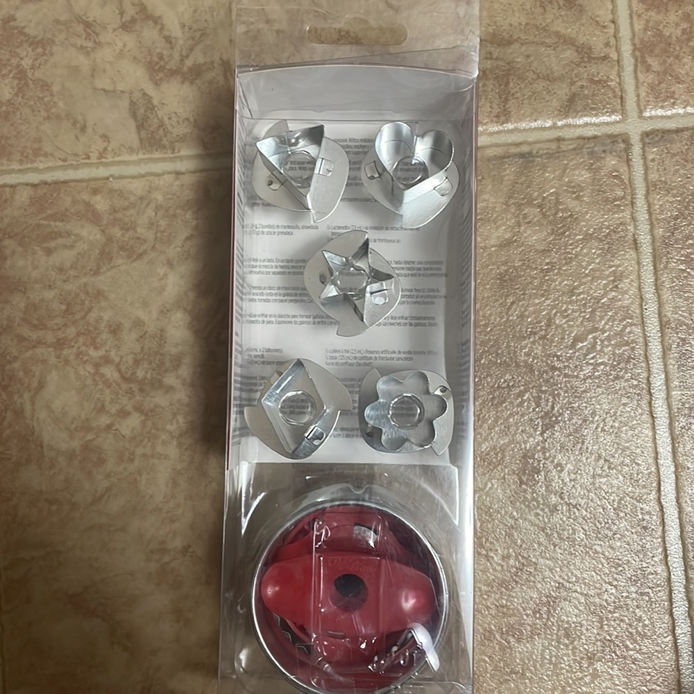 Linzer Cookie Cutter - Picture 2 of 2